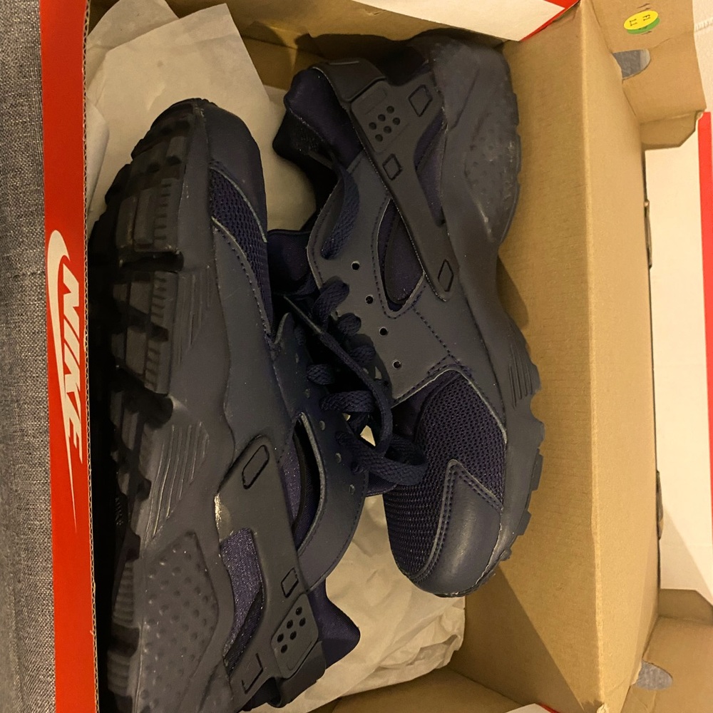 Navy Blue Hurrache Sneakers